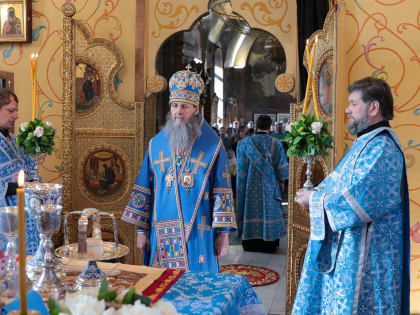 Митрополит Даниил: «Господь в Благовещение завещает нам радоваться началу нашего спасения»