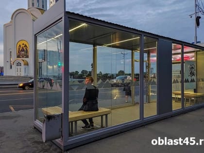 Новые электронные табло появляются на остановках в Кургане