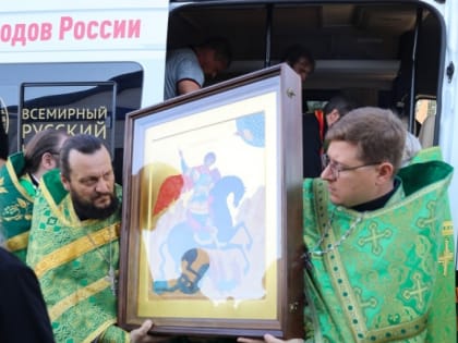 Курган присоединился к Всероссийскому молебну о Победе – в регион прибыли мощи  великомученика Георгия Победоносца