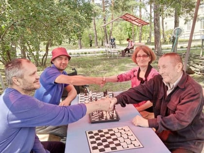 В Сафакулевском доме-интернате для престарелых и инвалидов прошел шахматный турнир