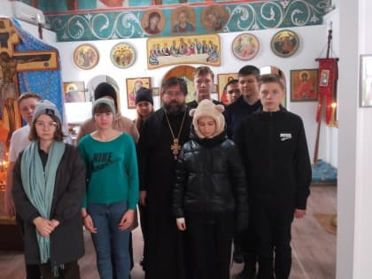 На осенних каникулах школьники побывали в храме города Макушино
