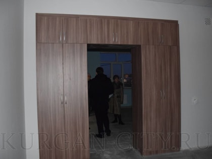 Глава города Елена Ситникова проконтролировала, как ведутся капитальные ремонты в курганских школах