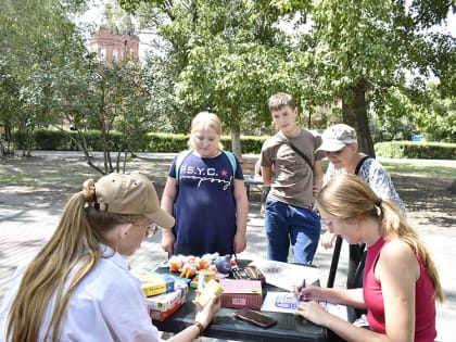 Юговка рассказала курганцам историю зауральской прессы и познакомила с альманахом «Тобол»