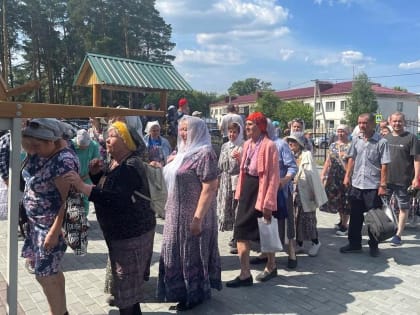 В Курганской епархии продолжается традиционный Никольский крестный ход