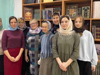В Кургане прихожанки Богоявленского собора освоили технологию изготовления «сухого» армейского душа
