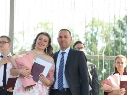 Краснодипломники КГУ получили документ о высшем образовании из рук губернатора