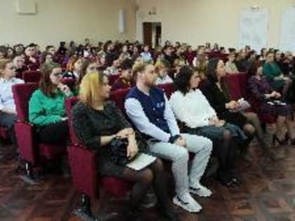 Учителя Кургана поделились опытом со студентами КГУ на «Фестивале педагогических идей»