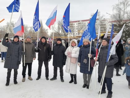 В Кургане прошёл митинг-концерт «Своих не бросаем!», посвящённый второй годовщине начала СВО