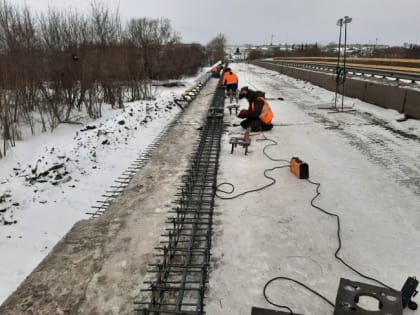 Работы по мосту через Исеть в Далматовском округе будут завершены в текущем году