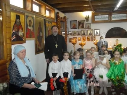 В Кургане на приходе Покрова Пресвятой Богородицы дети провели праздничный концерт