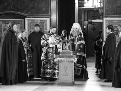 Во вторник первой седмицы Великого поста в Александро-Невском соборе прошло уставное богослужение