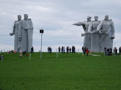 Приглашаем молодежь пройти опрос на тему туристических маршрутов по местам памяти и славы в РФ