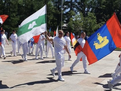 Зауральцы вышли на Всероссийский парад спортсменов в Москве