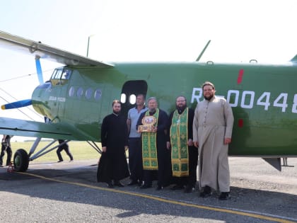 Над Курганом совершили воздушный крестный ход с мощами великомученика Георгия Победоносца