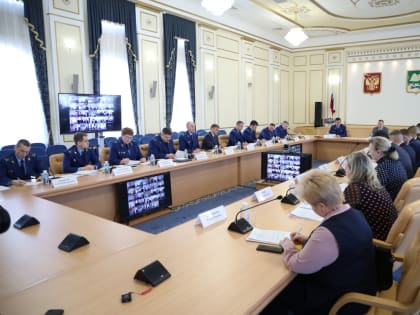 Заместитель Генпрокурора РФ конструктивно обсудил с руководством региона решение ряда вопросов