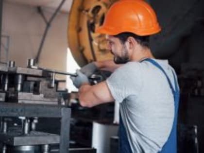 Самую высокую зарплату в Курганской области предлагают токарям и фрезеровщикам