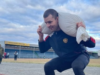 Самые спортивные папы работают в Варгашинском образовательном центре