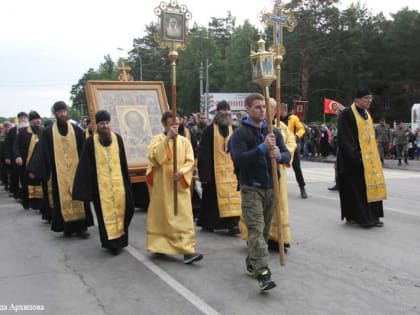 Сотни человек пройдут крестным ходом 40 километров по Курганской области