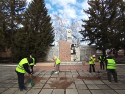 В Кургане закончилась вторая трудовая смена акции «Я люблю Курган! – Трудовые отряды»