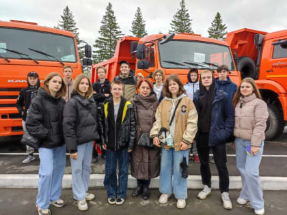 Школьники побывали в цехах «Кургандормаша»