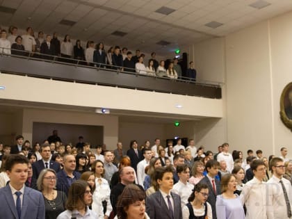 27 школьников удостоены стипендии главы города Кургана