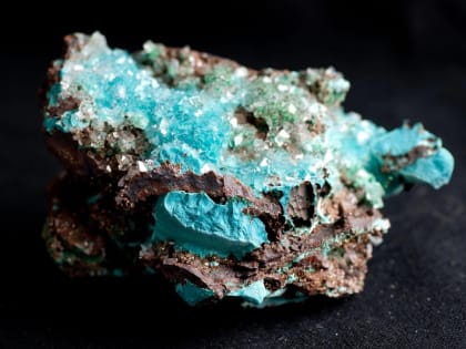 Курганцы «провожают лёд» и знакомятся с удивительным миром уральских минералов