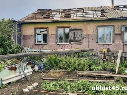 Вихрь разнёс дом: в зауральском селе жители подсчитывают ущерб от стихии