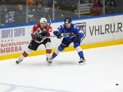 Курганские хоккеисты играют матч-реванш против альметьевского «Нефтяника»