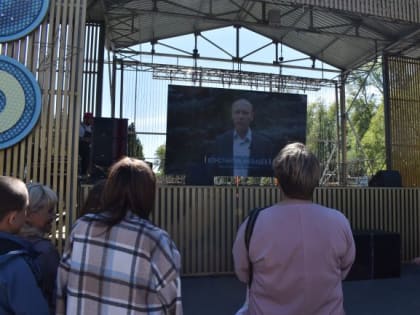 В Кургане торжественно поздравили строителей с профессиональным праздником