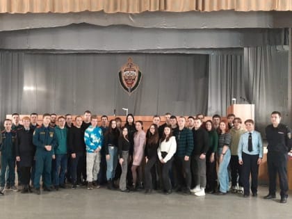 Студенты курганских колледжей познакомились с работой полицейских