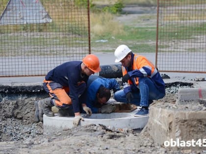 В центре Кургана произошёл порыв на сетях горячего водоснабжения