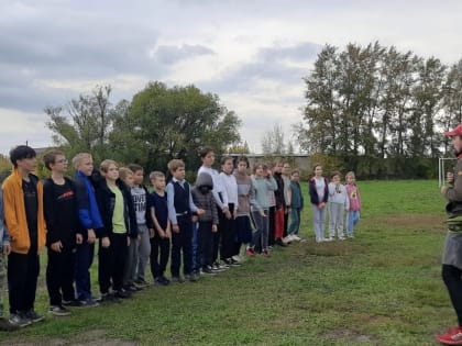Православные гимназисты продолжают изучать старинные русские игры на свежем воздухе