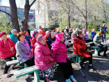 В городе Петухово прошёл праздник «День соседей»