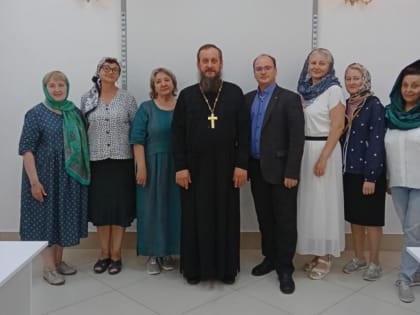 В Кургане гостем клуба православных женщин Троицкого собора стал писатель Павел Девяшин