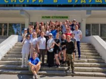 Дети в курганских лагерях «варят» пластиковые трубы и собирают двигатели автомобилей