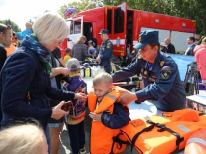 Спасатели в День города накормят курганцев кашей, покатают на квадроцикле и на катере