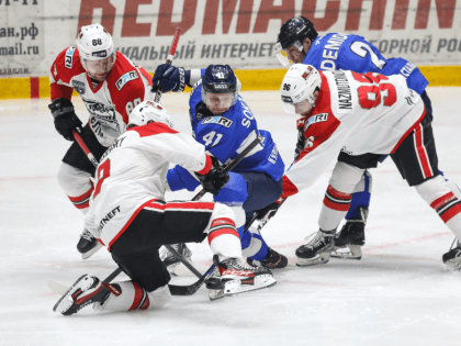 Хоккеисты «Зауралья» вышли в четвертьфинал Кубка Петрова