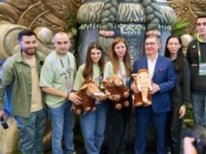 Владимир Якушев встретился с участниками Всемирного фестиваля молодёжи