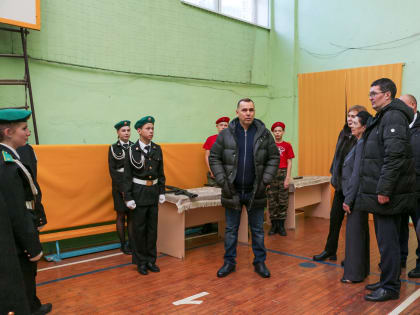Губернатор Вадим Шумков побывал в Половинской школе