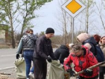 Сотни курганцев ежедневно участвуют в уборке территорий, откуда ушла большая вода