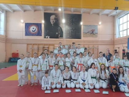 Курганские дзюдоистки завоевали на Рождественском турнире четыре медали