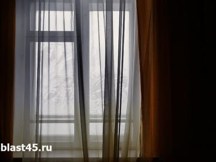 Зауралец вытолкнул собутыльницу с 3 этажа
