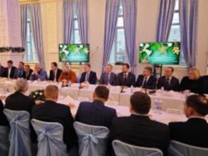 Вадим Шумков поблагодарил предпринимателей за вклад в «экономический рывок»