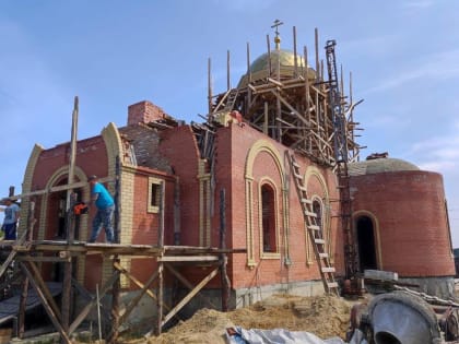 В Глядянском продолжается строительство нового храма