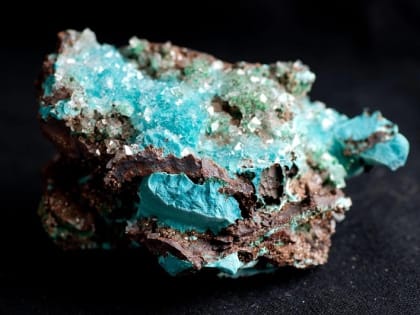 Курганцы «провожают лёд» и знакомятся с удивительным миром уральских минералов