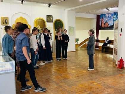 Курганские православные гимназисты познакомились с «Таинственным миром русских икон»