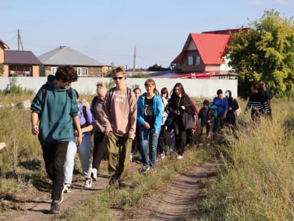 Педагоги и учащиеся в Лебяжье совершили туристический поход