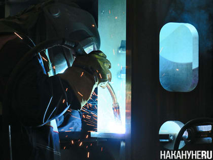 Якушев призвал владельцев предприятий гнаться не за роскошью, а за развитием промышленности