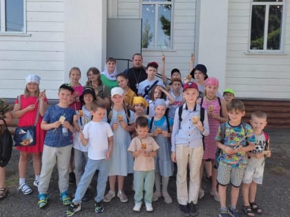 Воспитанники Епархиальной воскресной школы города Кургана молились на праздничных богослужениях в дни каникул