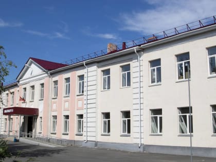 Глава города Елена Ситникова поручила ускорить темпы работ по ремонту образовательных учреждений